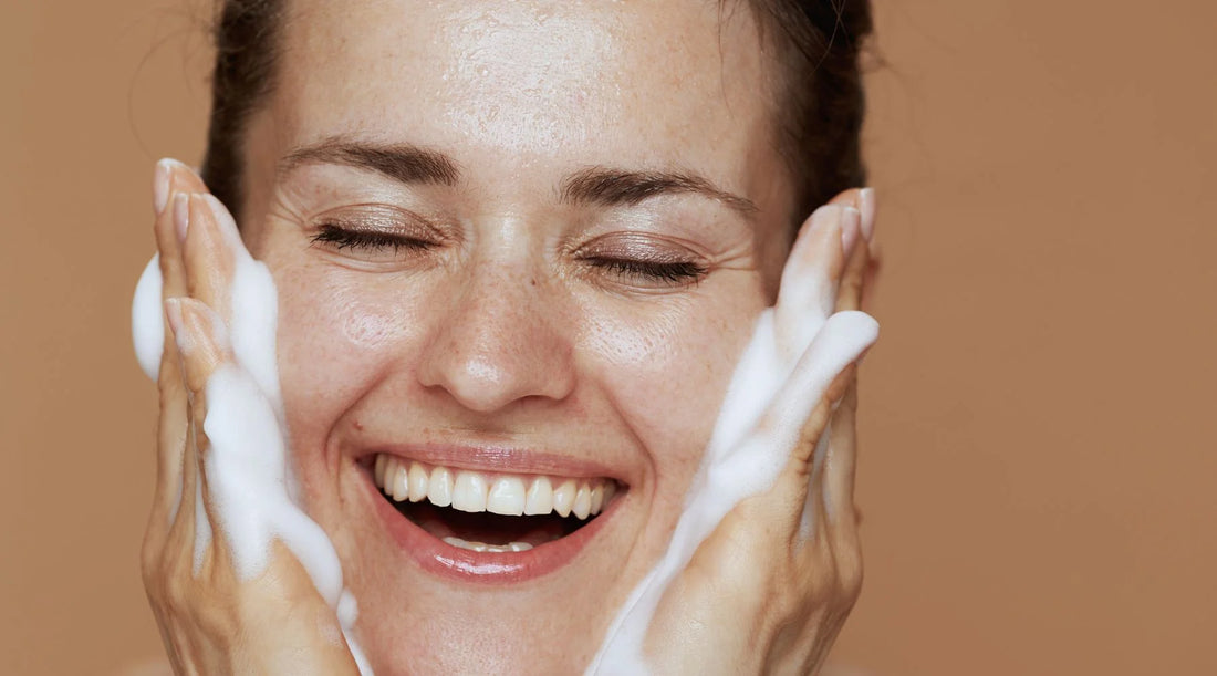 Choosing the Best Cleanser for Oily Skin: The Ultimate Guide